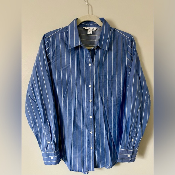 Old Navy Tops - ❤️ Old Navy Classic Blue and White Striped Women’s Button Down Shirt Size L